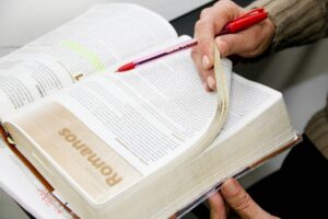 She Speaks with Wisdom A Life-Changing Lesson from Proverbs 3126
